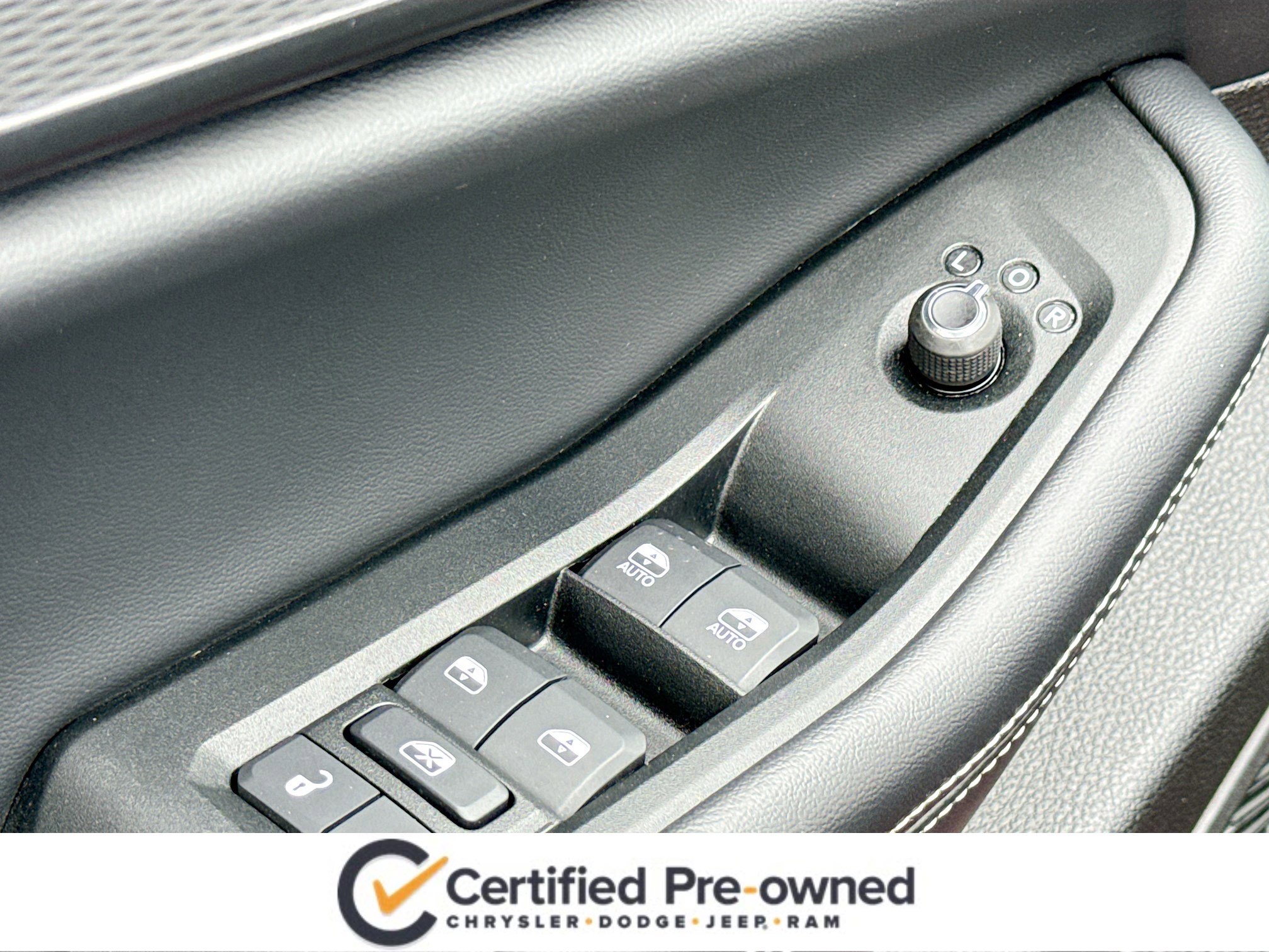 Used 2024 Jeep Grand Cherokee Laredo X w/ Luxury Tech Group I image 8