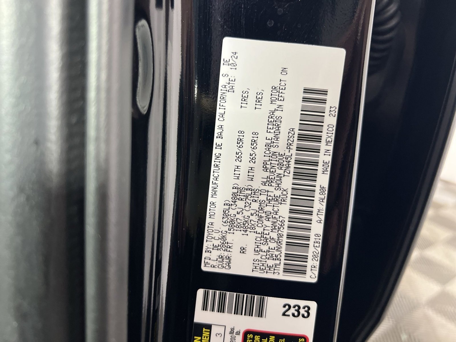 Used 2024 Toyota Tacoma Limited w/ Limited Package (LT) image 26