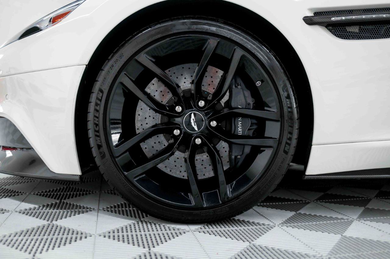 Used 2016 Aston Martin Vanquish Coupe image 30