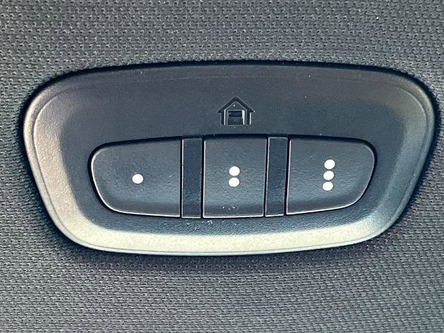 Used 2023 RAM 1500 Laramie AWD/4WD image 34