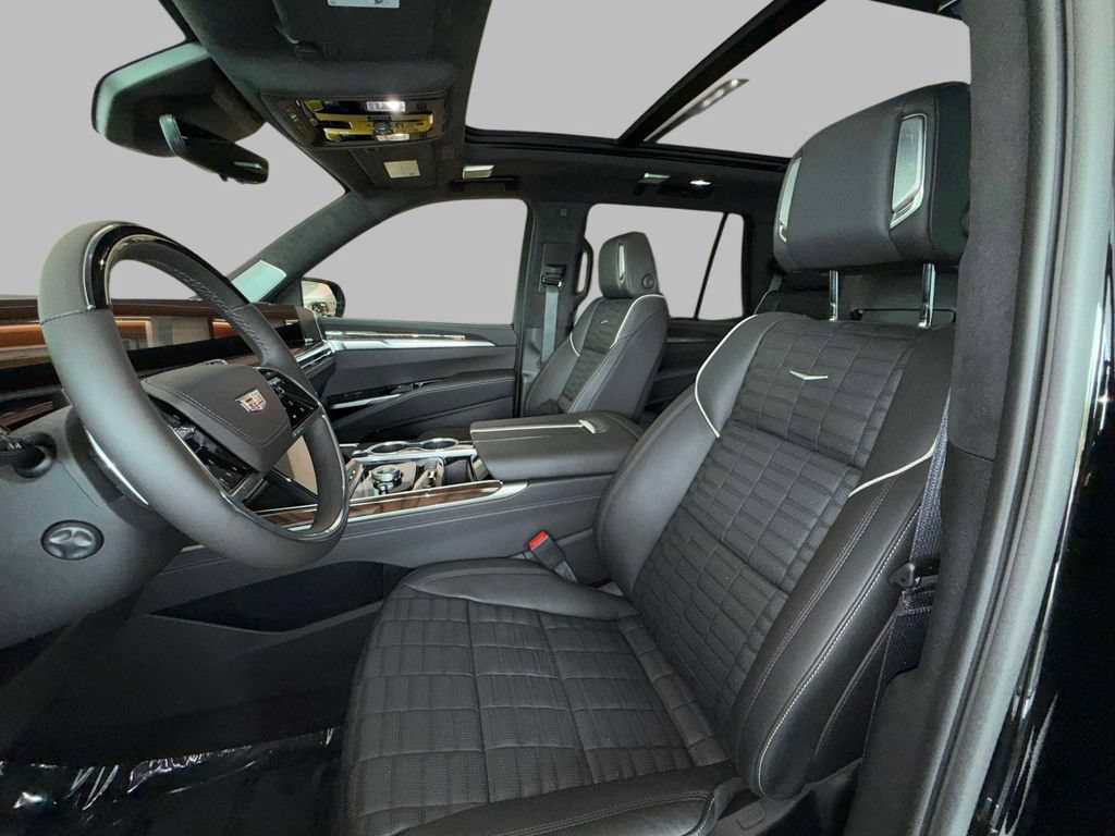 Used 2026 Cadillac Escalade Platinum Sport w/ LPO, ONYX Package AWD/4WD image 2