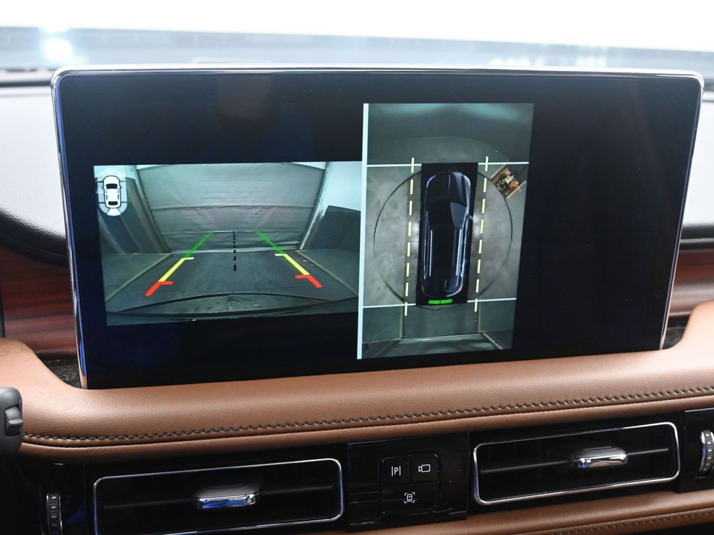 Used 2022 Lincoln Nautilus Reserve w/ Equipment Group 202A image 18