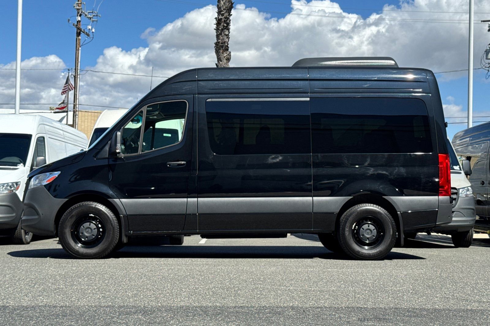 Used 2024 Mercedes-Benz Sprinter 2500 image 7