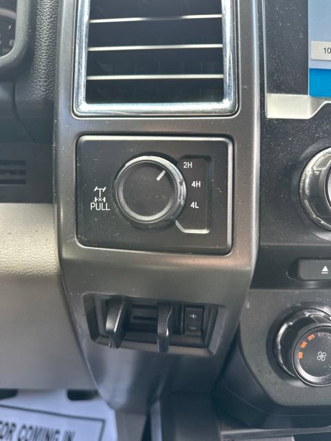 Used 2018 Ford F250 XLT w/ XLT Premium Package AWD/4WD image 19