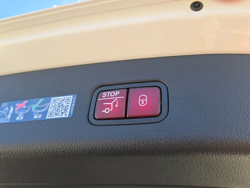 New 2026 Mercedes-Benz GLC 300 GLC 300 image 17