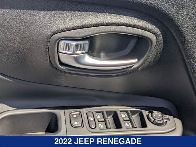 Used 2022 Jeep Renegade Latitude AWD/4WD image 11