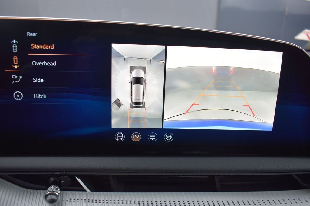 Certified 2025 Cadillac Optiq Luxury 2 AWD/4WD image 22