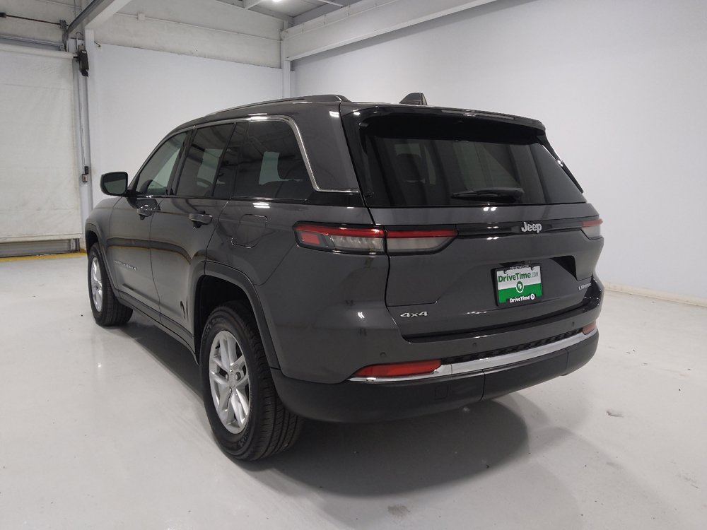 Used 2023 Jeep Grand Cherokee Laredo X AWD/4WD image 5