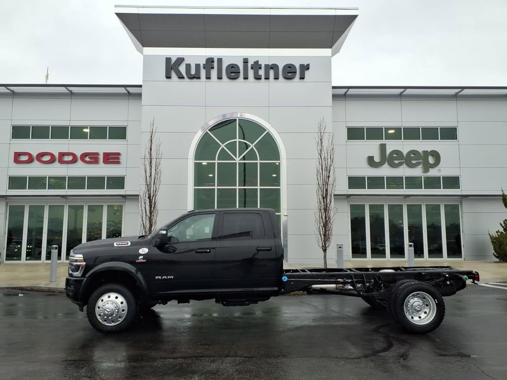 New 2026 RAM 5500 4x4 Crew Cab w/ Laramie Trim Package