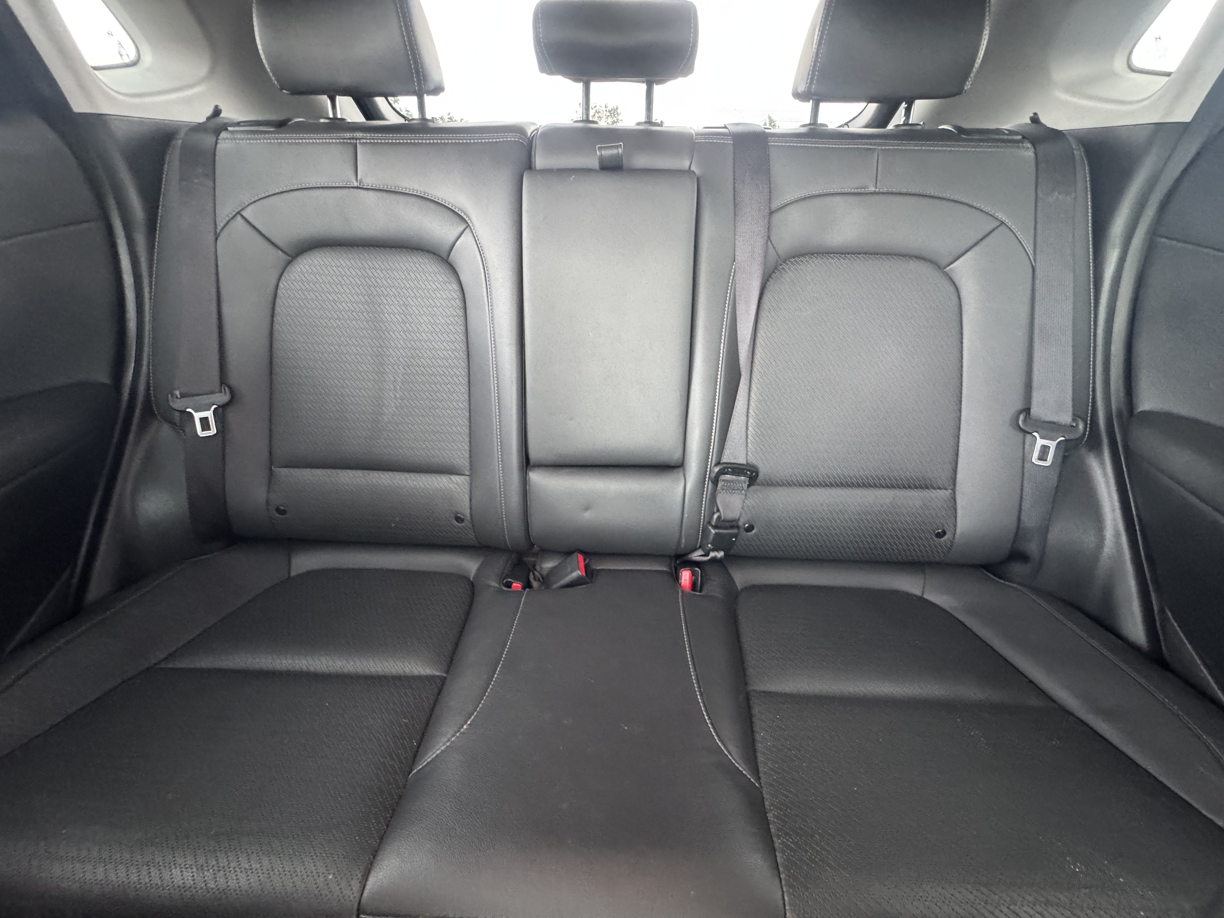 Used 2020 Hyundai Kona Limited AWD/4WD image 30