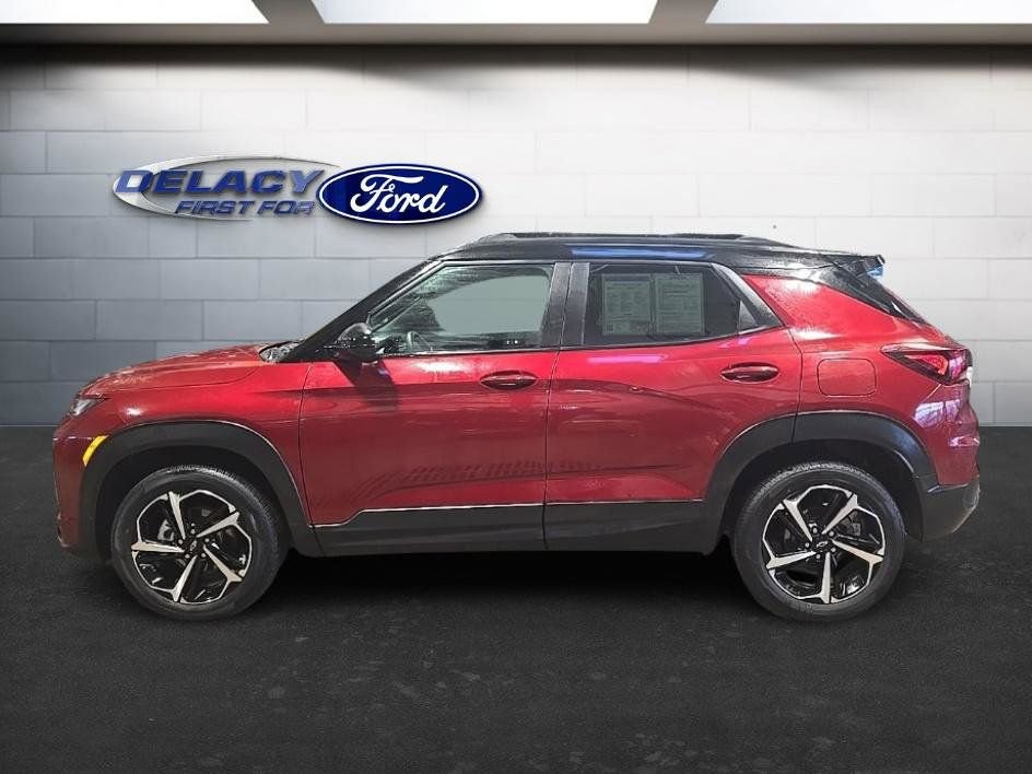 Used 2022 Chevrolet TrailBlazer RS w/ Technology Package image 2