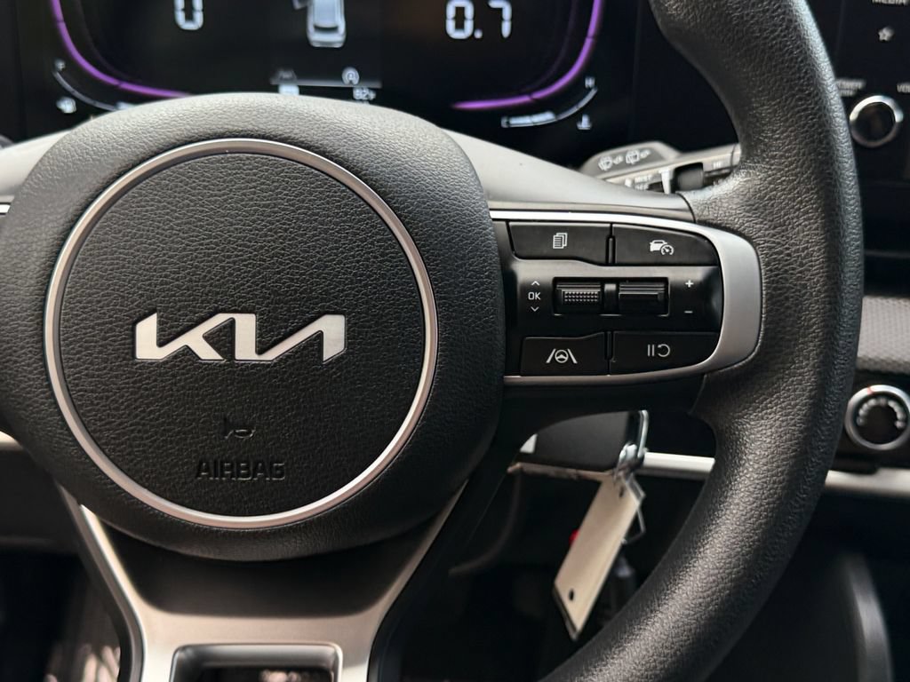 Certified 2025 Kia Sportage LX AWD/4WD image 19