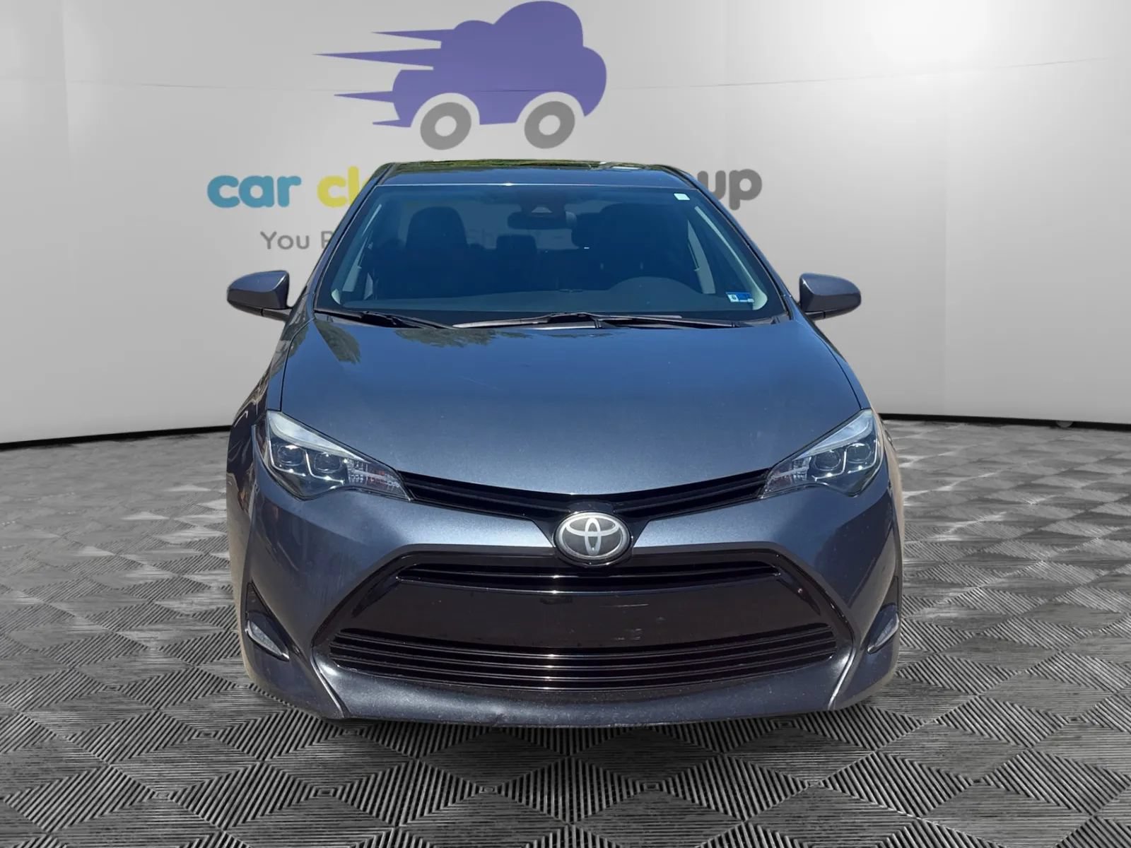 Used 2018 Toyota Corolla XLE FWD image 8