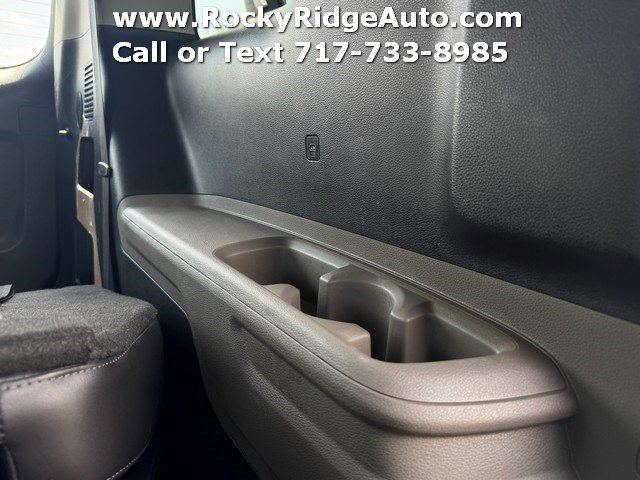 Used 2025 Kia Carnival FWD image 21