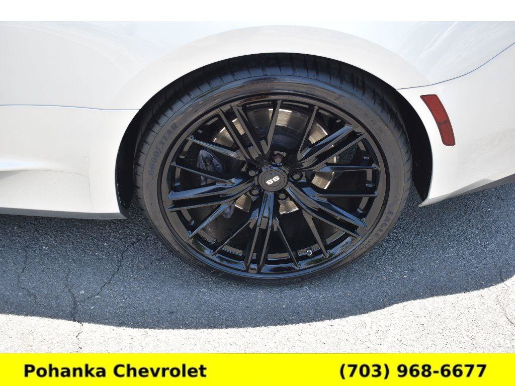Used 2018 Chevrolet Camaro SS RWD image 31