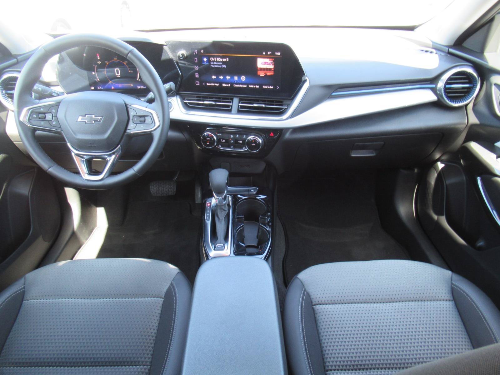 Used 2026 Chevrolet Trax LT w/ Driver Confidence Package FWD image 14