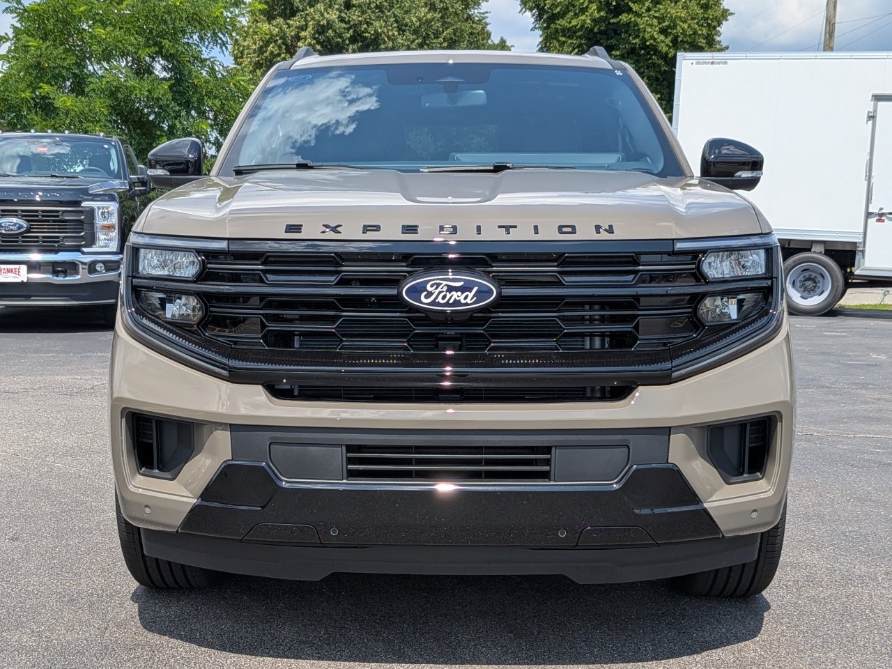 New 2027 Ford Expedition Max Platinum w/ Stealth Performance Package AWD/4WD image 9