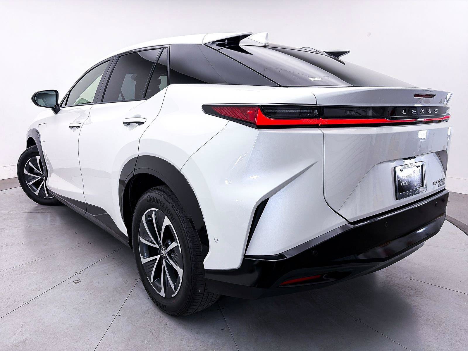 Used 2023 Lexus RZ 450e Premium w/ Technology Package AWD/4WD image 2