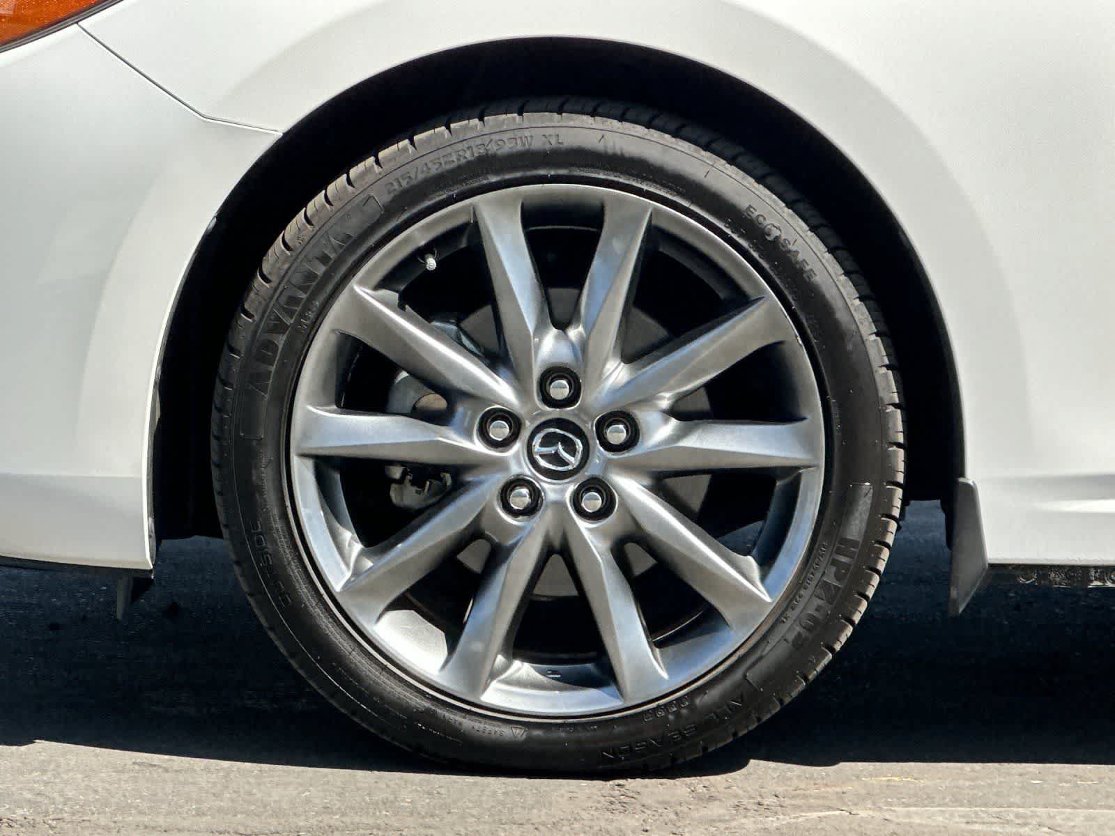 Used 2018 MAZDA MAZDA3 Touring FWD image 26