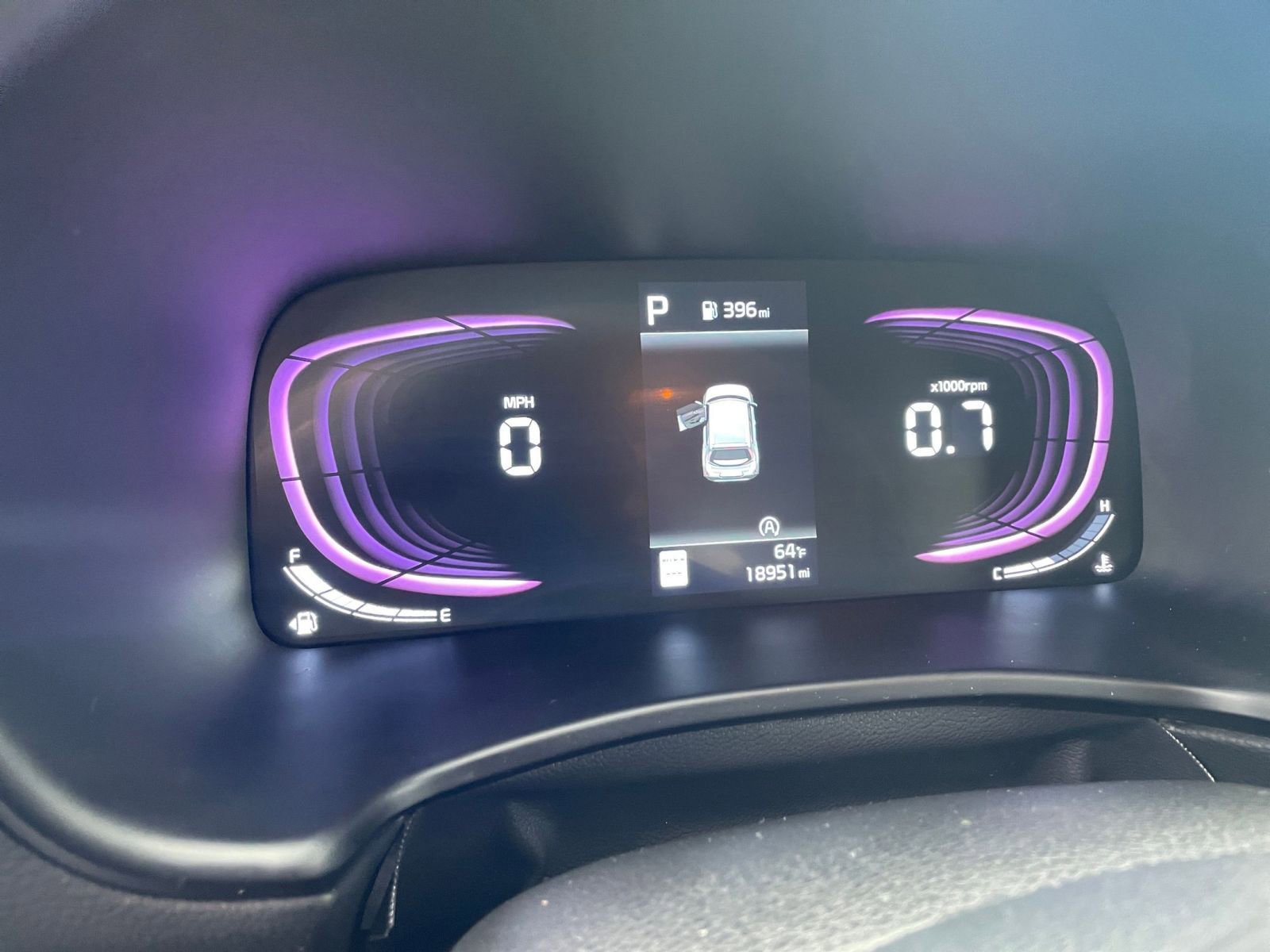 Used 2025 Kia Soul LX w/ LX Technology Package FWD image 35