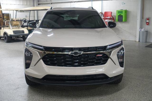 New 2026 Chevrolet Trax RS w/ Driver Confidence Package image 2