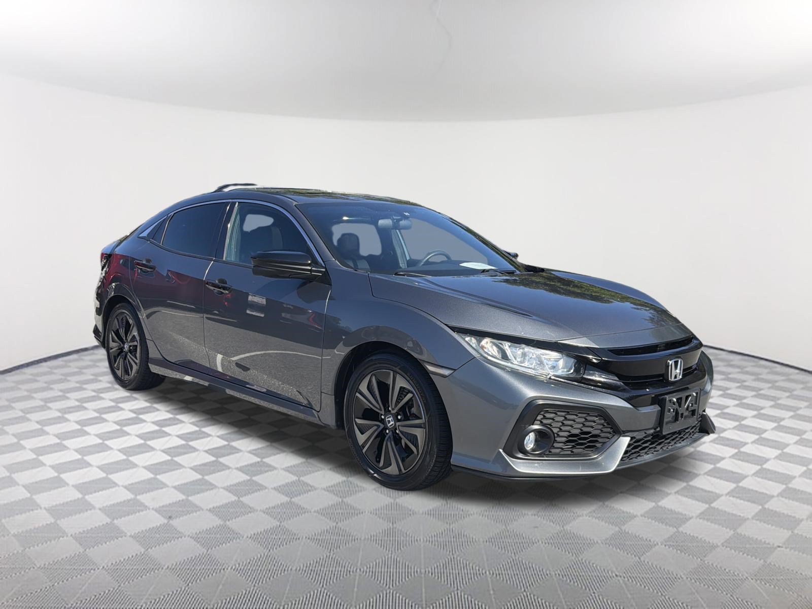 Used 2018 Honda Civic EX image 3