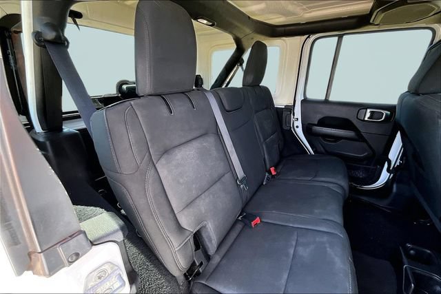 Used 2020 Jeep Wrangler Unlimited Sahara AWD/4WD image 29