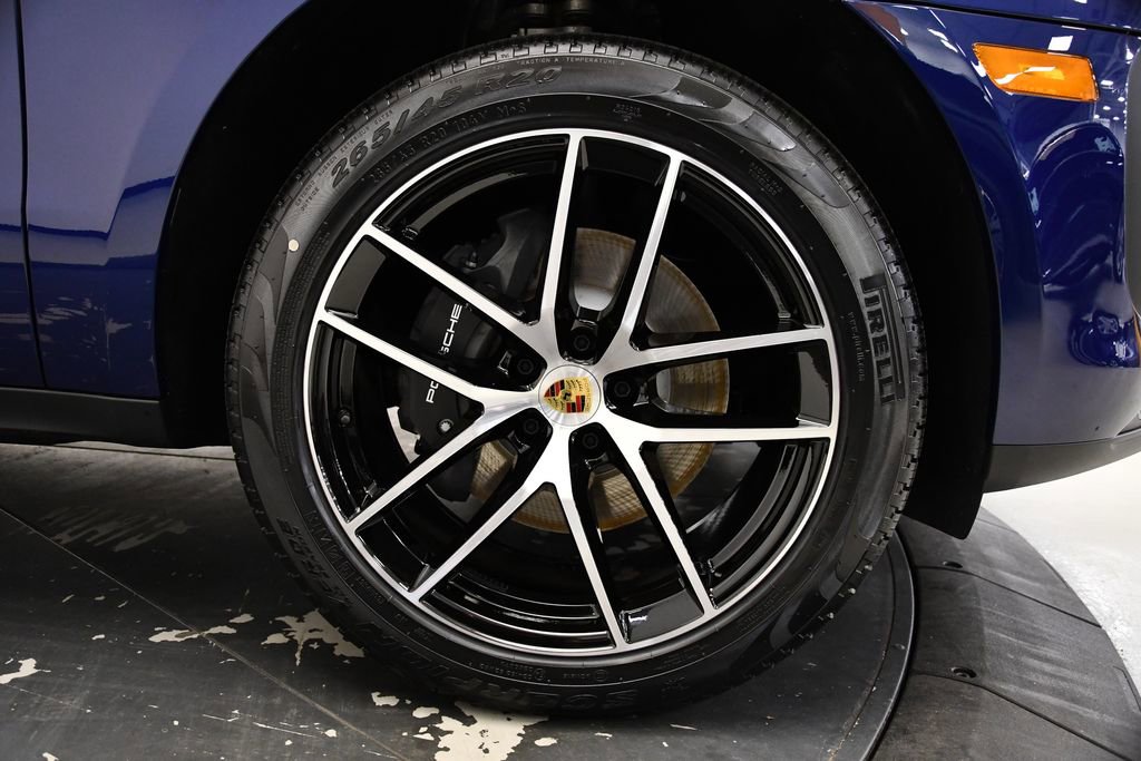Used 2025 Porsche Macan image 17