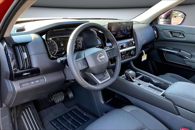 New 2026 Nissan Pathfinder SV image 7