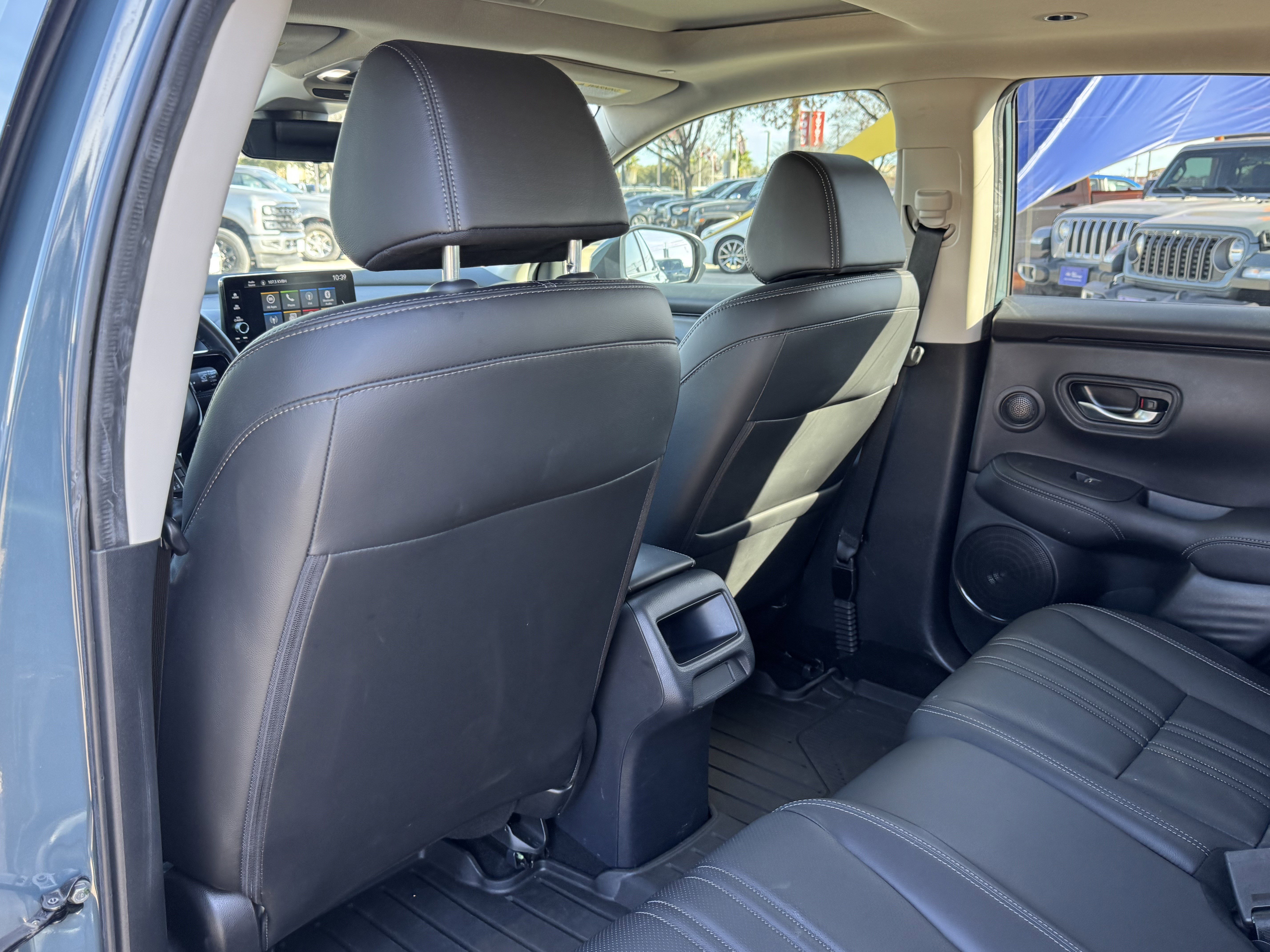 Used 2024 Honda HR-V EX-L image 11