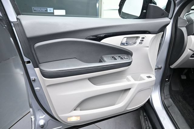 Used 2016 Honda Pilot Elite image 21