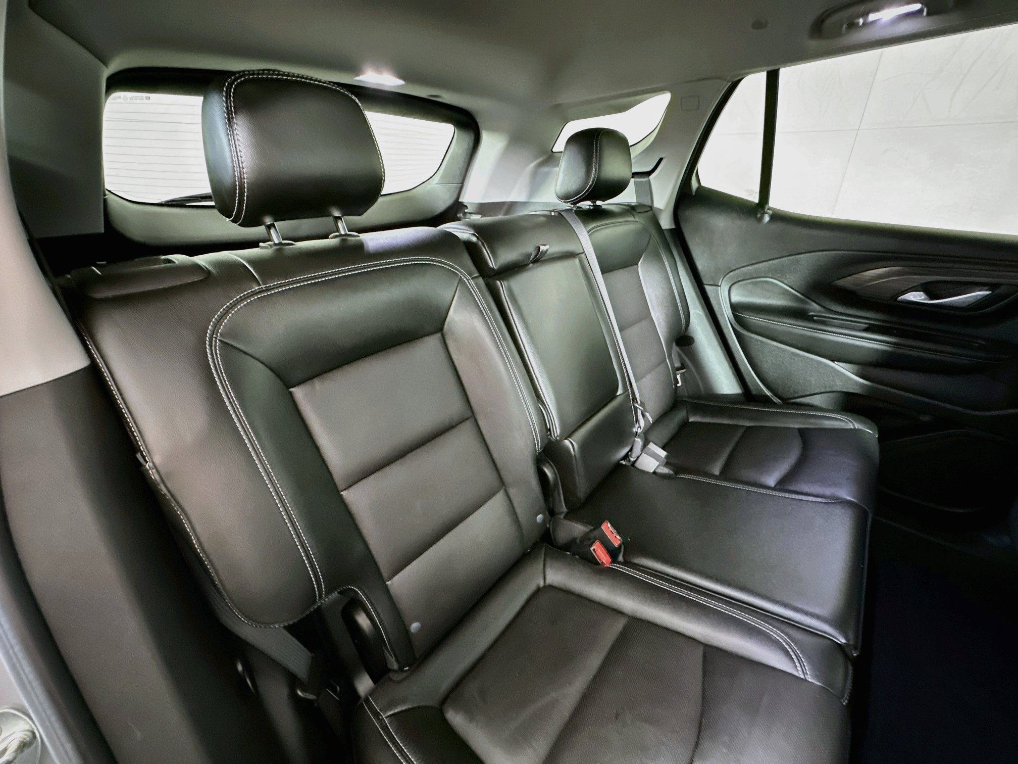 Used 2024 GMC Terrain SLT AWD/4WD image 24
