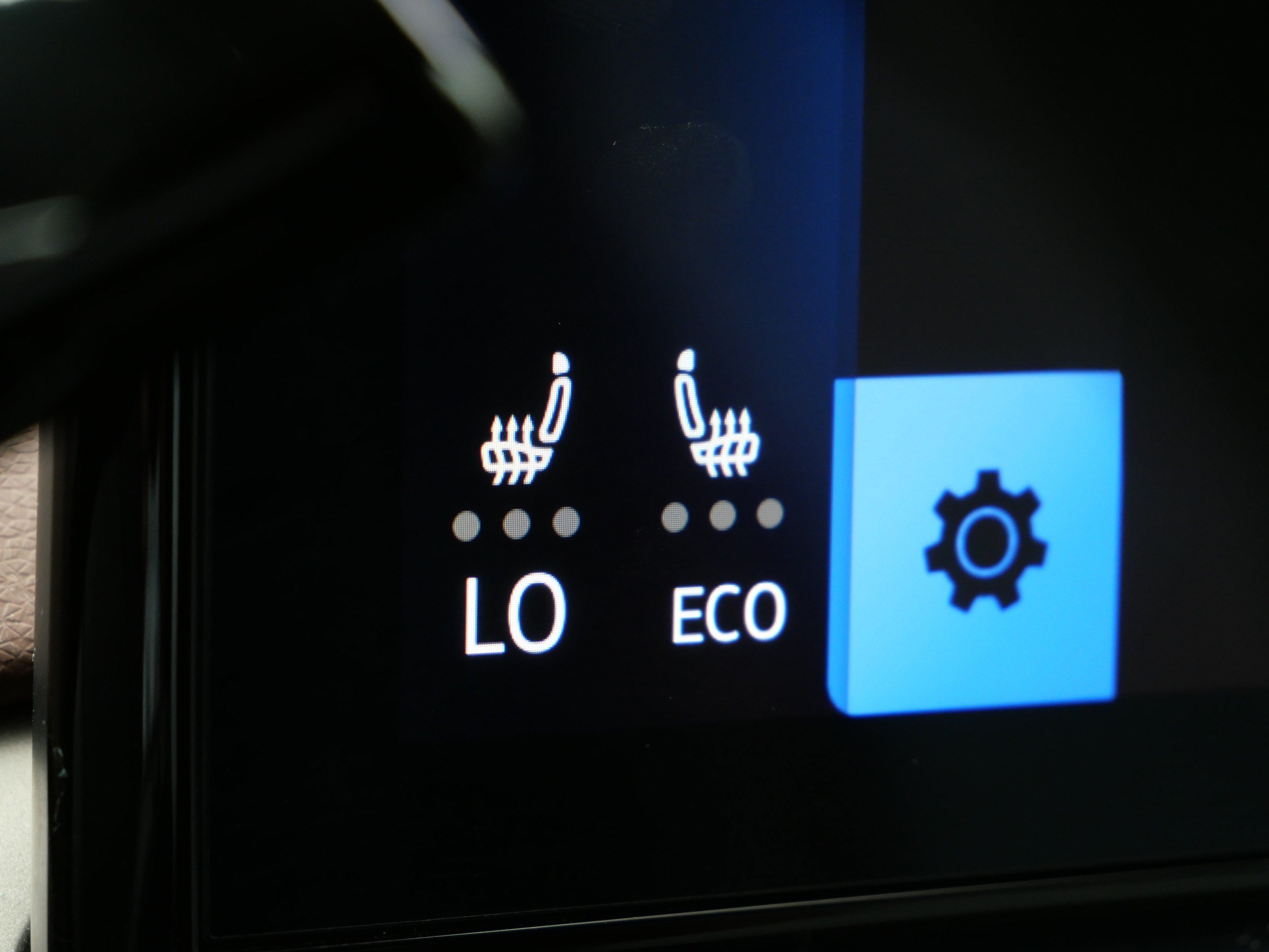 Certified 2023 Volkswagen ID.4 Pro AWD/4WD image 30
