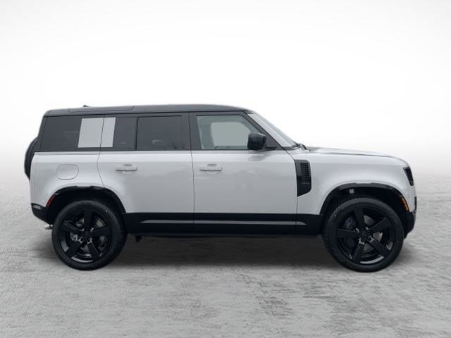 New 2026 Land Rover Defender 110 X-Dynamic SE image 4