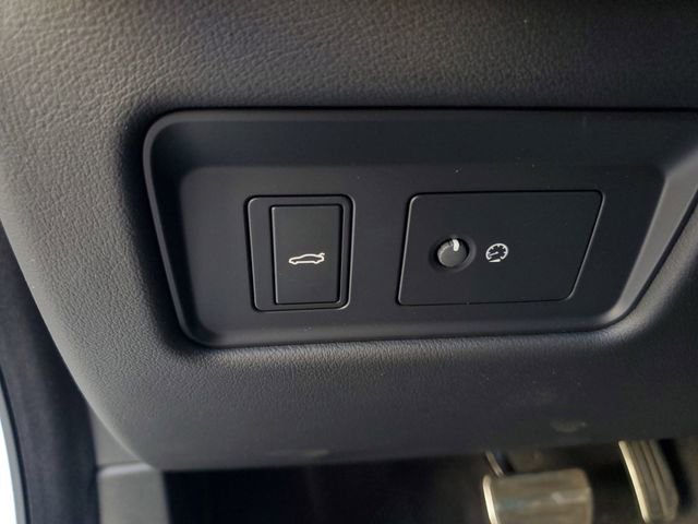 New 2024 Jaguar XF R-Dynamic SE image 21