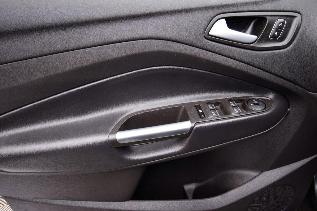 Used 2019 Ford Escape SE image 26