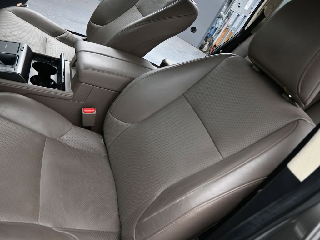 Used 2023 Lexus GX 460 Luxury w/ Sport Design Package image 9