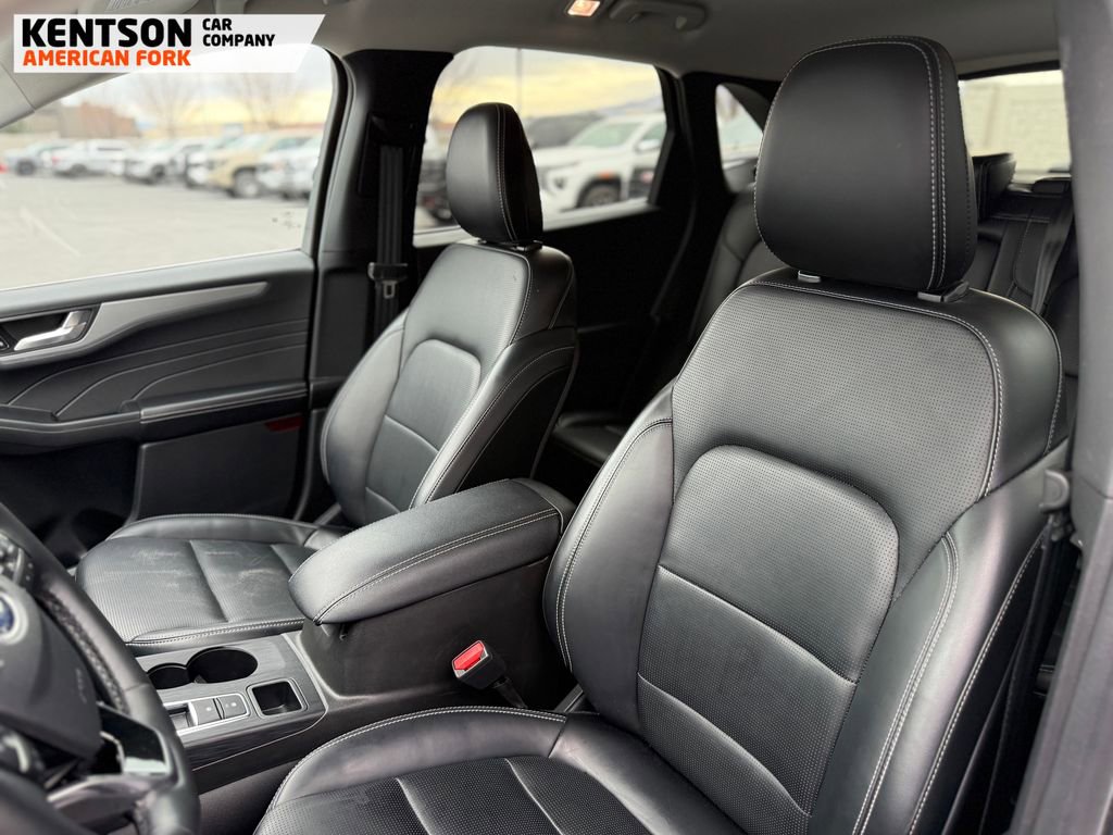 Used 2025 Ford Escape Platinum image 33