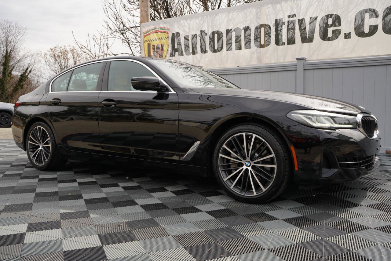 Used 2021 BMW 530i xDrive 530i xDrive Sedan w/ Convenience Package image 3