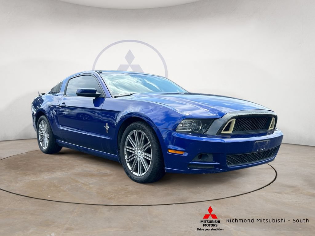 Used 2013 Ford Mustang Coupe RWD image 1