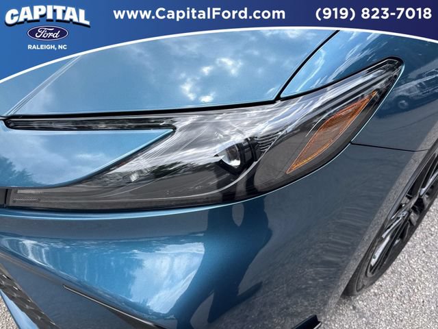 Used 2025 Toyota Camry SE w/ Convenience Package FWD image 11