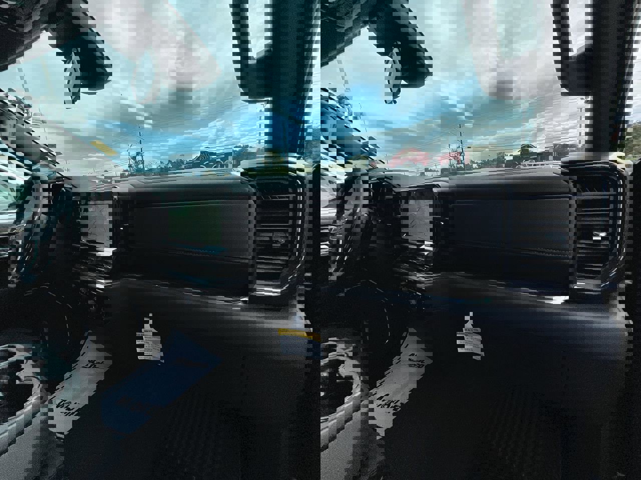 New 2025 Chevrolet Silverado 1500 LT image 28