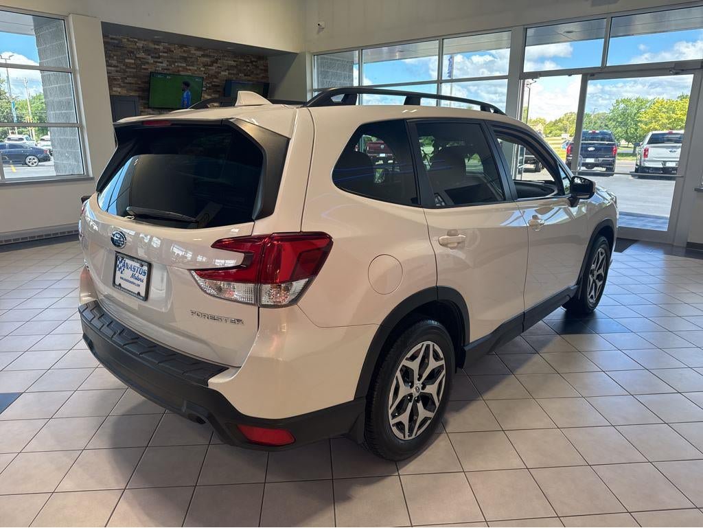 Used 2023 Subaru Forester Premium AWD/4WD image 15