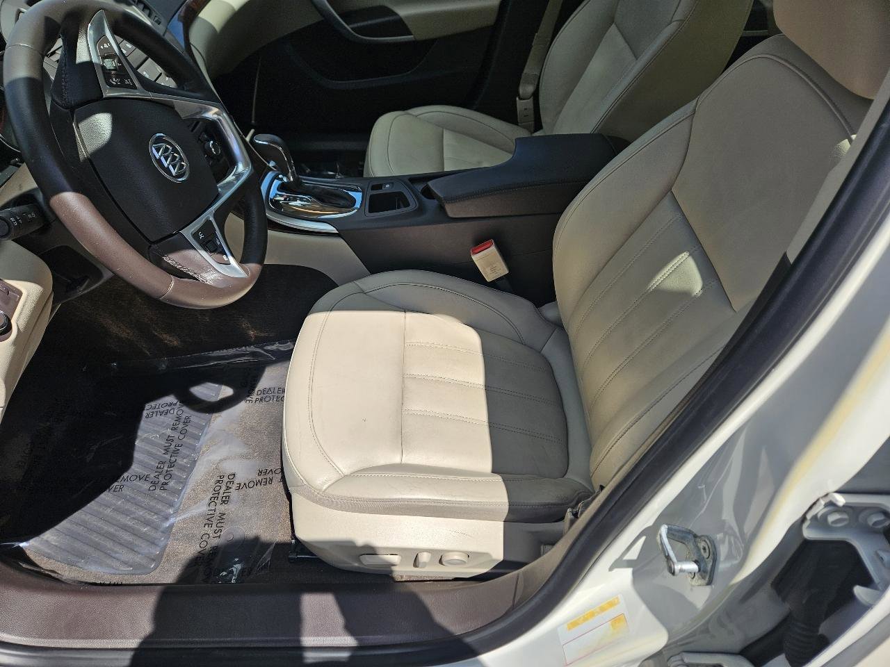Used 2012 Buick Regal Leather FWD image 10