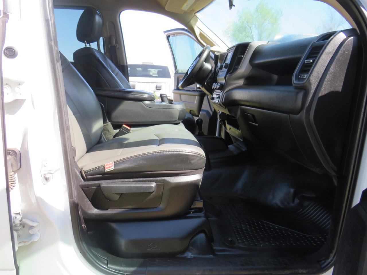 Used 2019 RAM 3500 Tradesman w/ Chrome Appearance Group AWD/4WD image 28