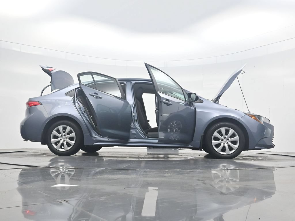Used 2026 Toyota Corolla LE FWD image 43