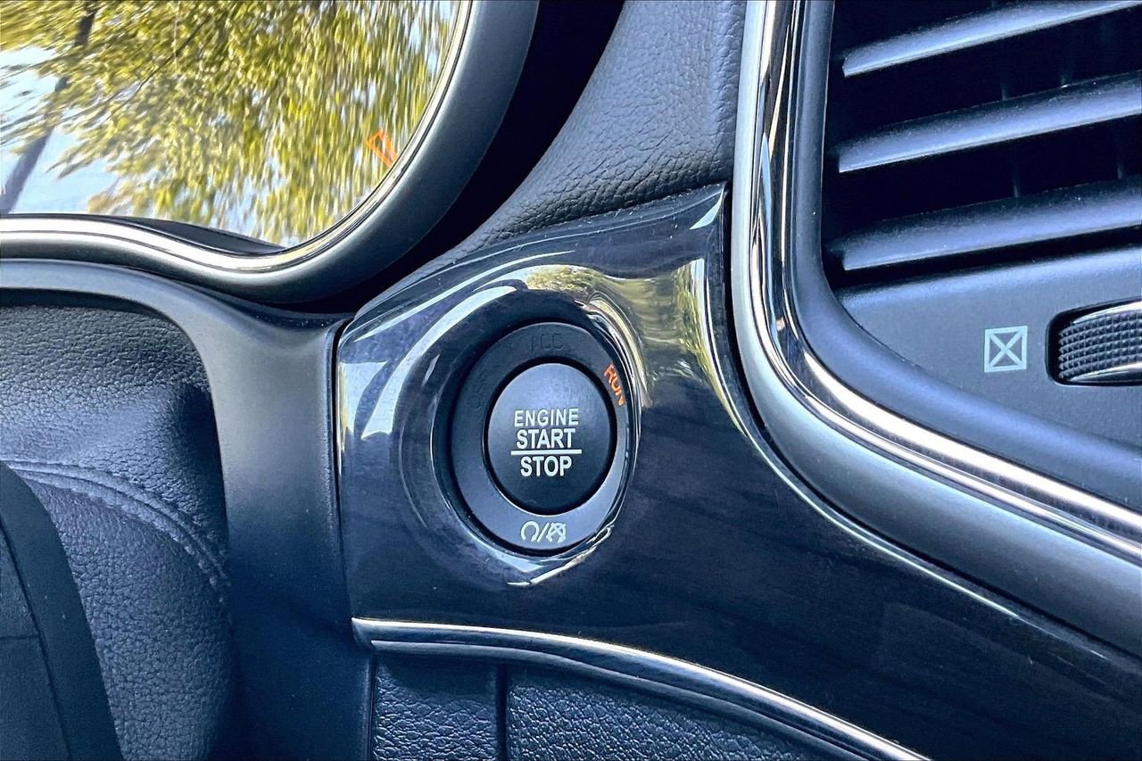 Certified 2016 Jeep Grand Cherokee High Altitude image 28