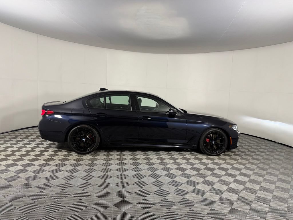 Used 2022 BMW M550i xDrive w/ Dynamic Handling Package AWD/4WD image 4