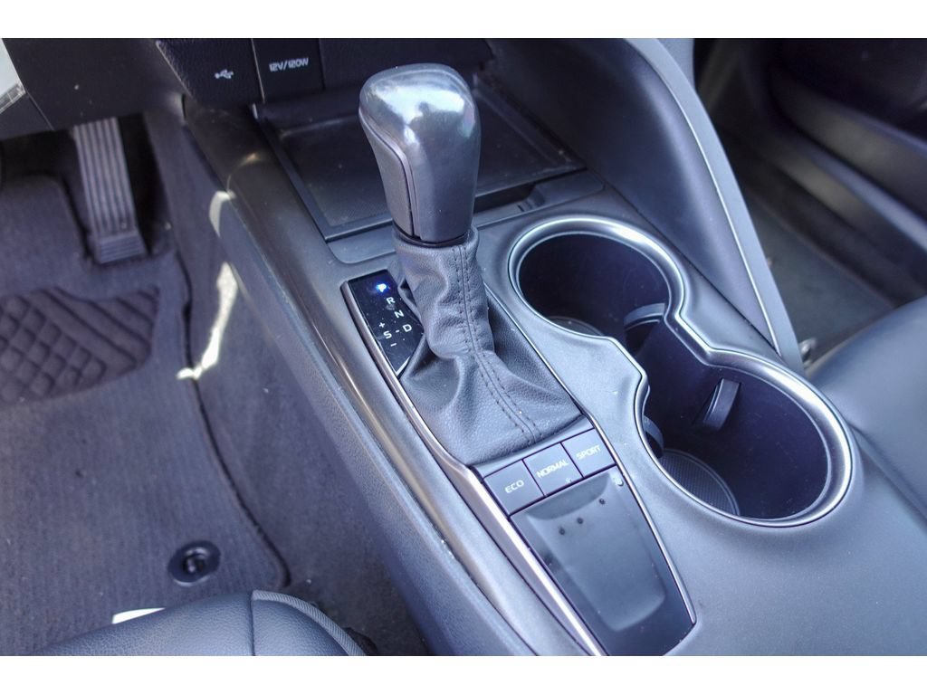 Used 2024 Toyota Camry SE FWD image 19