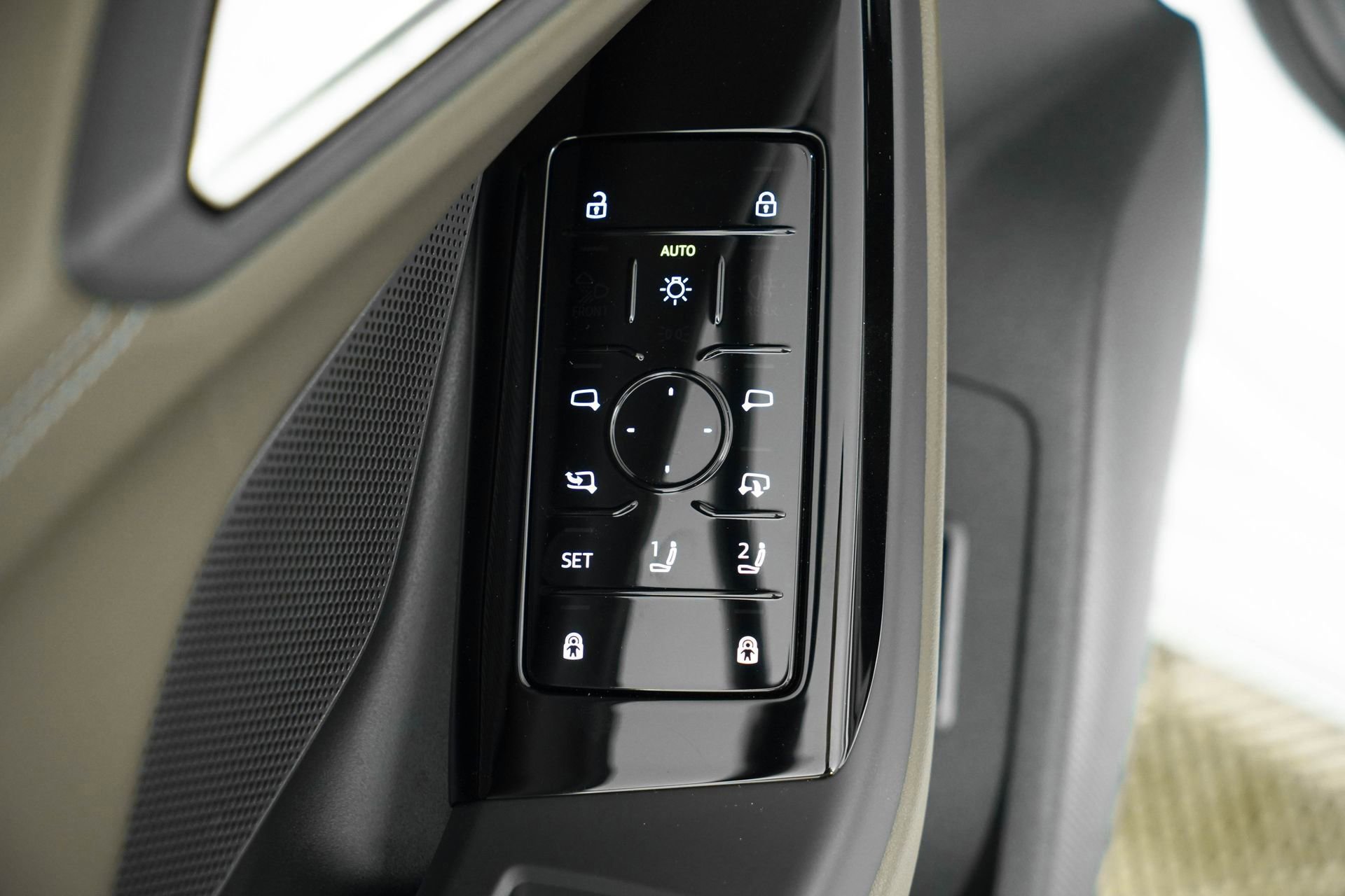 New 2025 Audi A6 e-tron Premium image 14